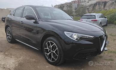 Alfa Romeo Stelvio 2.2 Turbodiesel 190 CV AT8 RWD 
