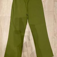 Pantalone verde a zampa