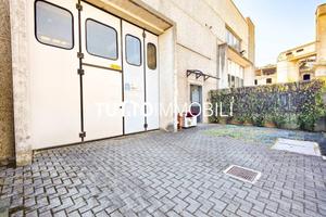 Immobile di 400 m² con 3 locali a Alzano Lombardo