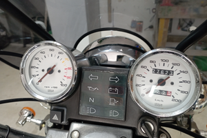 Moto Guzzi Nevada 750