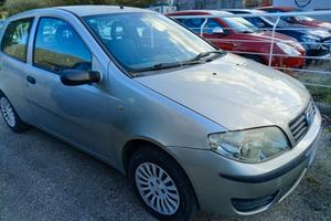 Fiat Punto 1.2 3 porte ( impianto GPL) per neopate