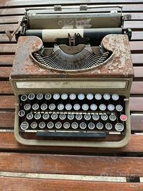 macchina da scrivere OLIVETTI STUDIO