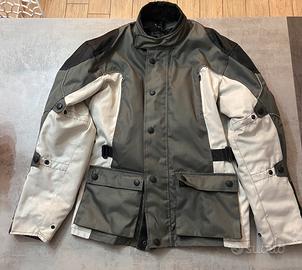 Giubbotto moto con protezioni