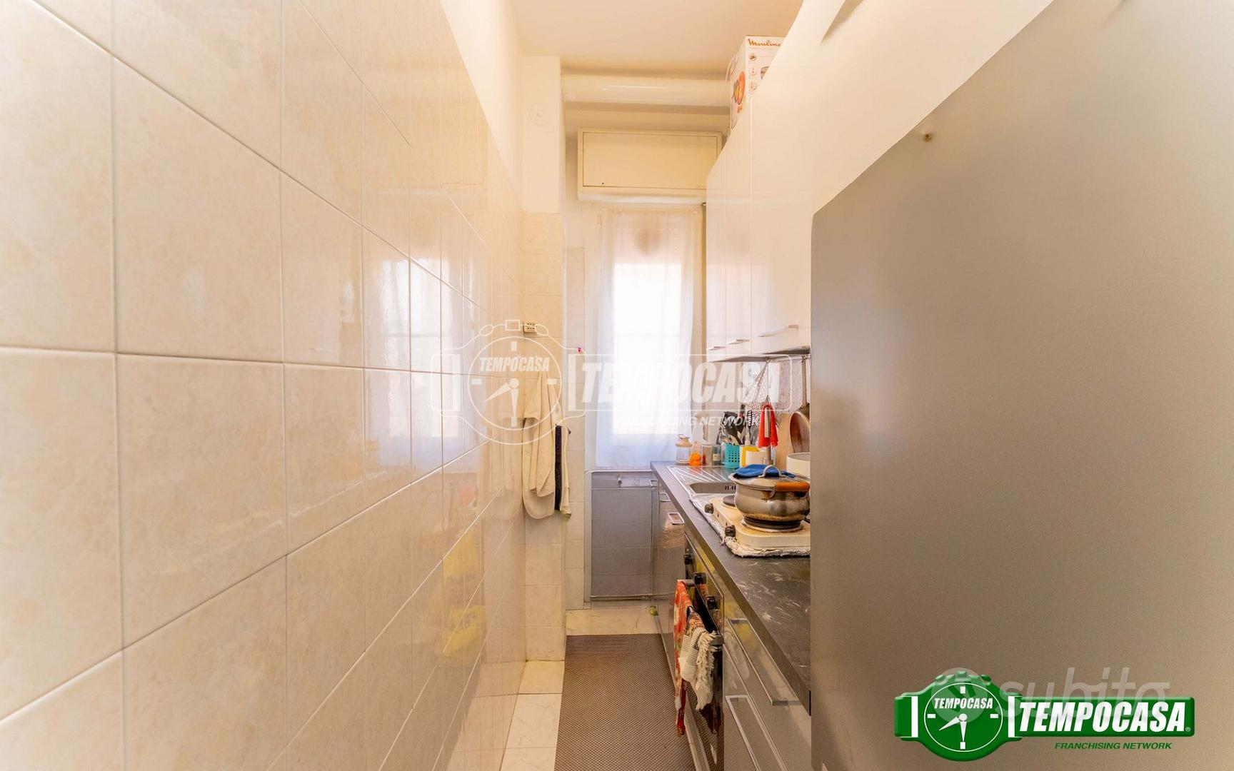 2 locali con cucina separata e balcone - Altro