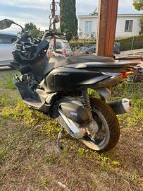Honda pcx125 incidentato