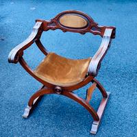 Sedia stile Savonarola - Arredo vintage elegante