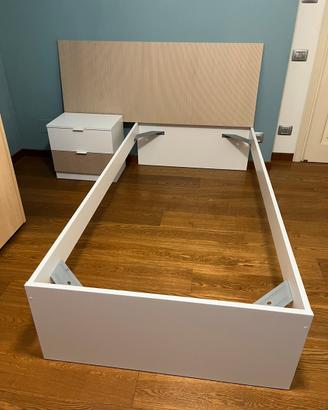 Letto singolo 190 x 90 con comodino