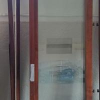 Porte finestra in legno massello con ante