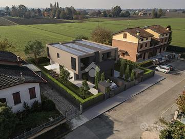 VILLA A SCHIERA A NOVI DI MODENA