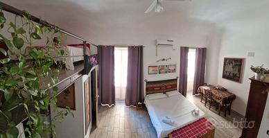 2 vani in centro storico - via maqueda