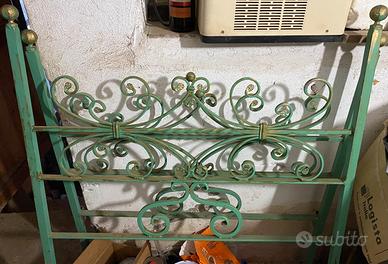 Letto singolo in ferro battuto
