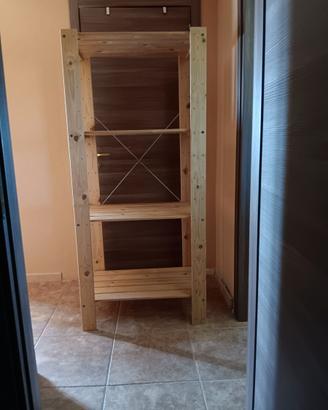 Scaffale in legno IKEA HEJNE – 4 ripiani.