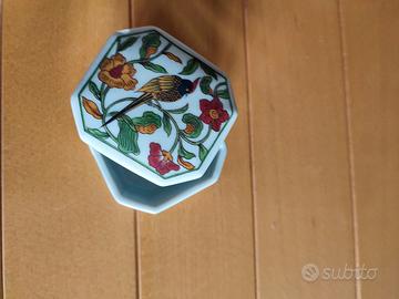 2 scatoline in porcellana vintage 