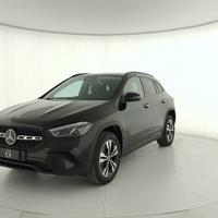 MERCEDES-BENZ GLA 180 Automatic