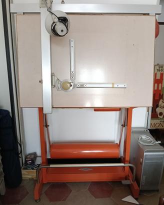 Tecnigrafo Neolt su tavolo Bieffe Junior