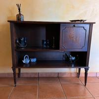 Mobile in legno stile classico