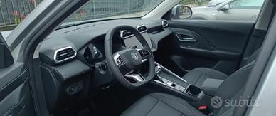 MG ZS 1.5 HYBRID VERSIONE LUXURY 