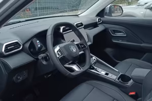 MG ZS 1.5 HYBRID VERSIONE LUXURY 