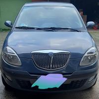 Lancia Y