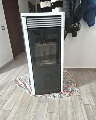 Stufa a pellet ravelli