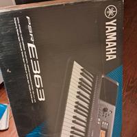 Tastiera Yamaha PSR E363