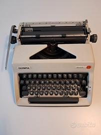 macchina da scrivere Olympia