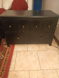 MOBILE CON CASSETTI E BAULE