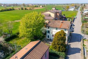 CASA INDIPENDENTE A CASTELNOVO DI SOTTO
