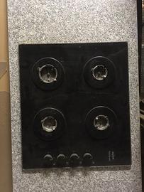 Fornello quattro fuochi con lavello in acciaio