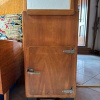 Ghiacciaia in legno anni 30