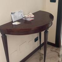 elegante tavolo da ingresso semicircolare