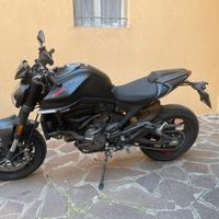Ducati Monster 937