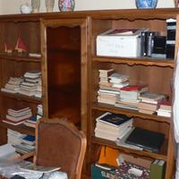 Scrivania e libreria