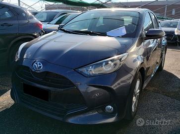TOYOTA Yaris 1.5 Hybrid 5 porte Business