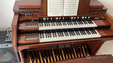 Hammond E100 (Microtecnica) revisionato