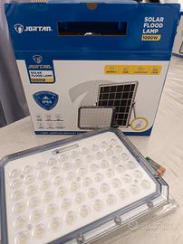 faro led solare 1000 Watt 