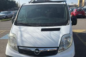 Opel vivaro 2.0 2012