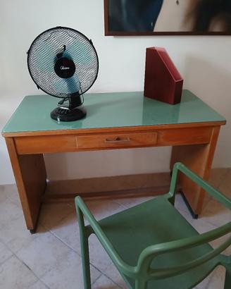 scrivania modernariato vintage