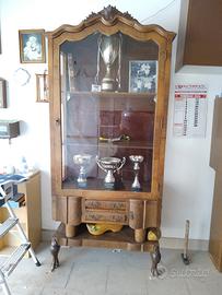 Vetrina antica, epoca anni '50 circa.