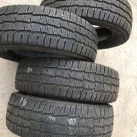 4 gomme 215 70 15c Michelin