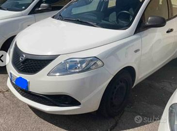 Lancia Ypsilon 1.0 FireFly 5 porte S&S Hybrid Ecoc