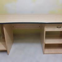 scrivania da ufficio/studio( solo consegna a mano)