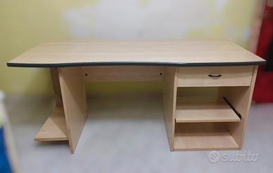 scrivania da ufficio/studio( solo consegna a mano)