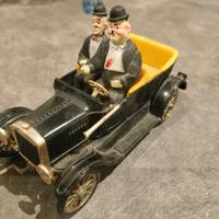 Macchinina stalio e olio