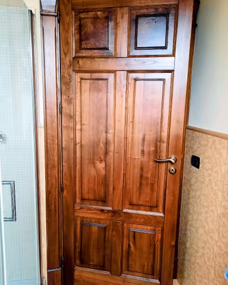porta in castagno