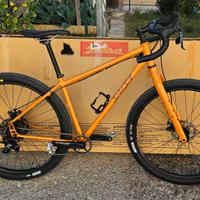 Salsa Fargo misura M anno 2024