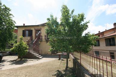 VS17 - Trequanda villetta a schiera capote