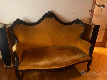 divanetto antico