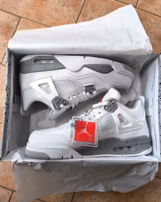 Nike Air Jordan 4 Retro White Oreo