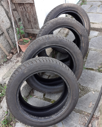 4 pneumatici invernali Ovation 205/55 R17 95HXL
